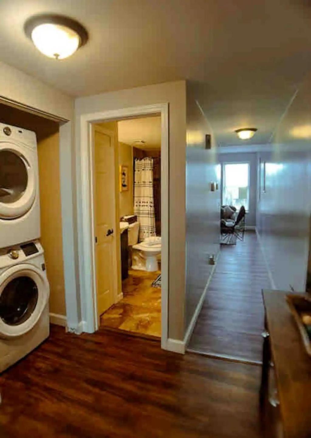 Modern Duplex Near Arenas, Hospitals, Universities, & Attractions Tower Grove Экстерьер фото